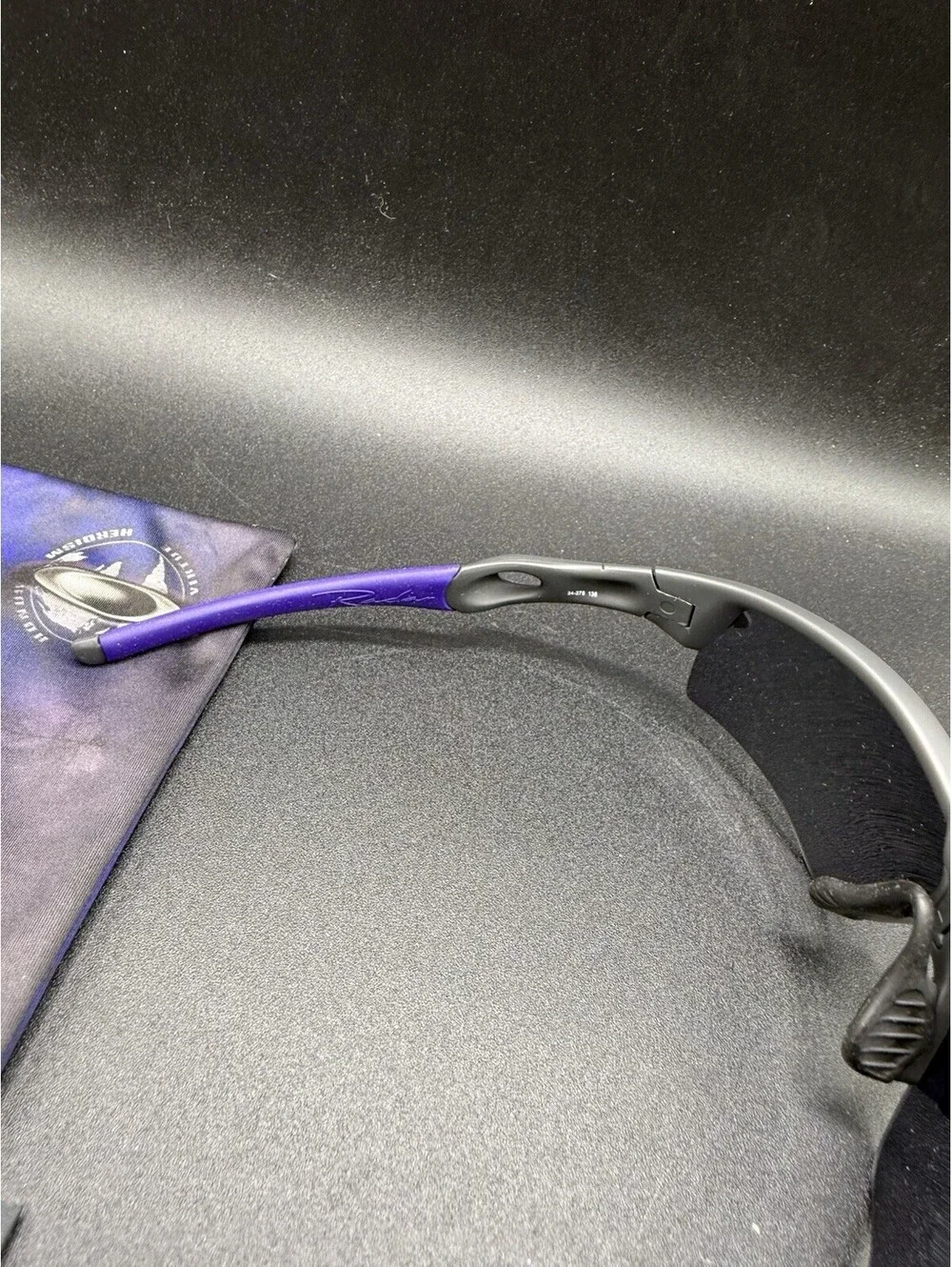 Oakley Radar Path Infinite Hero Carbon/Black Iridium 24-275